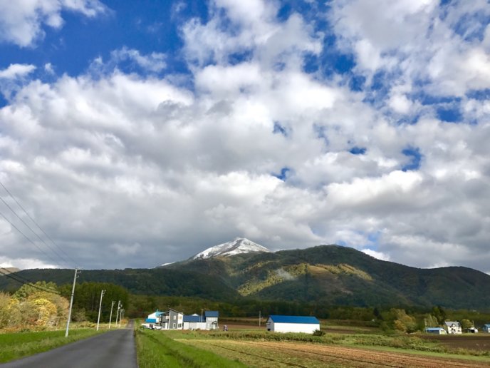 Snow on the peaks of Niseko-Annupuri on October 5th.