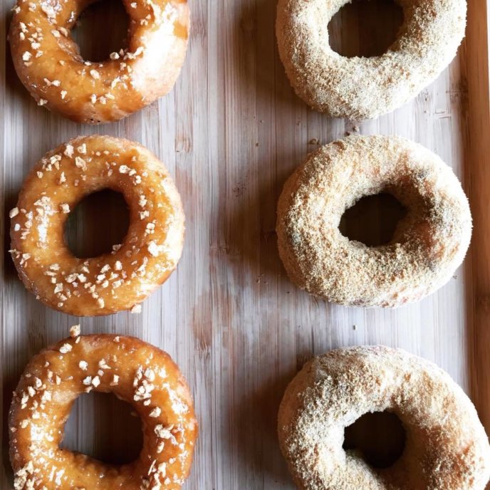 Pi Kan Roll Pizza Donuts