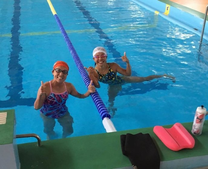 Samemi Emi Airi Swimming
