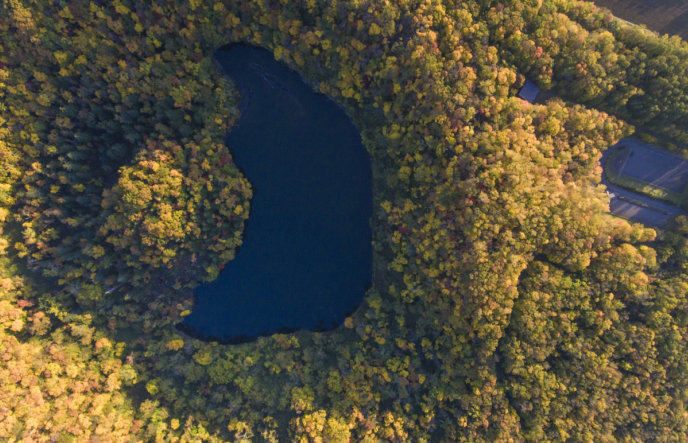 Drone Lake Hangetsu