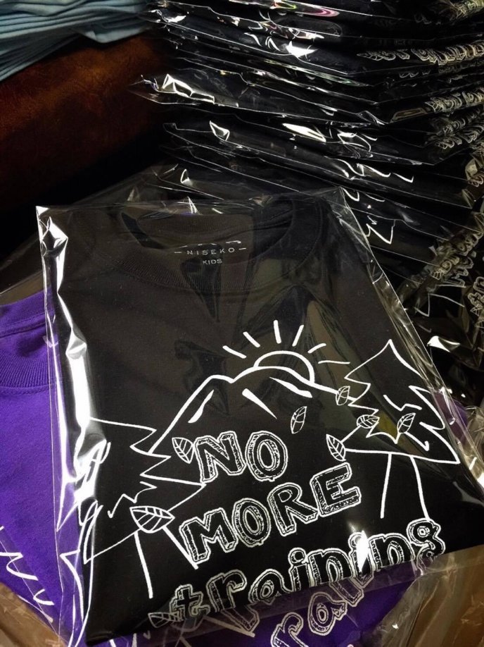 Yuichi Hasegawa Making Niseko T-shirts 2