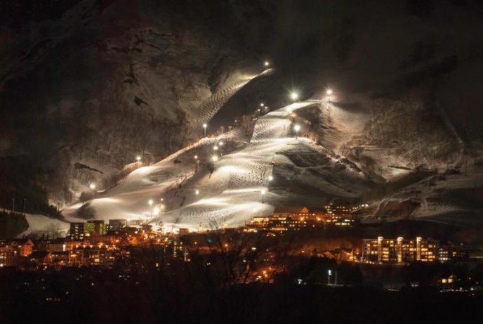niseko-night-skiing