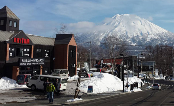 Rhythm Niseko is a great place for buying ski equipment