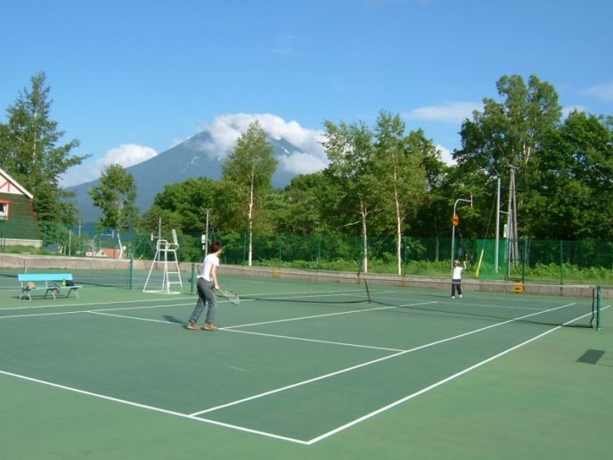 Tennis in Niseko