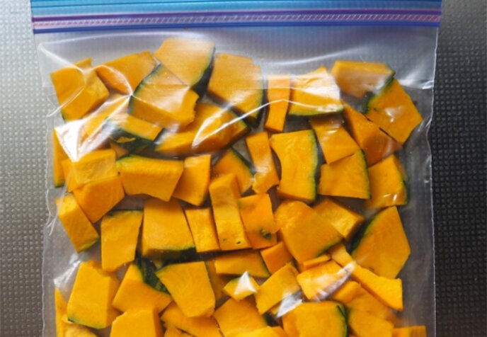 Cut Pumpkins In Freezer Bag
