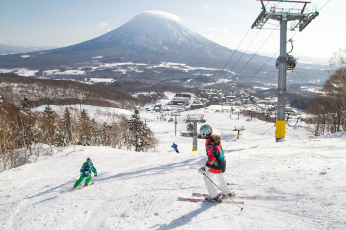 empty-niseko-spring-slopes