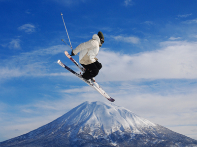 Yohtei-Skier-Crop