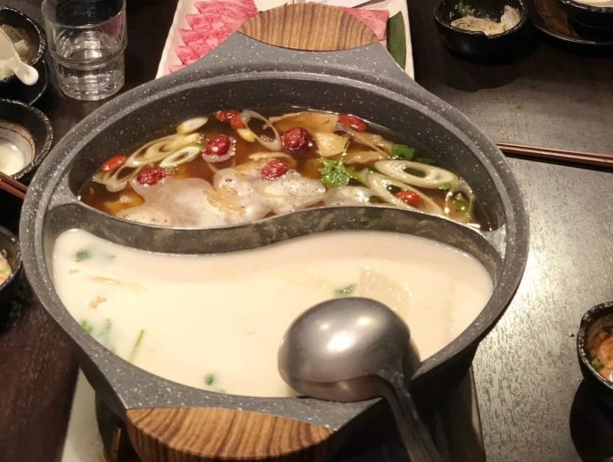 Hokkaido Milk Soup Base And Fish Maw Soup