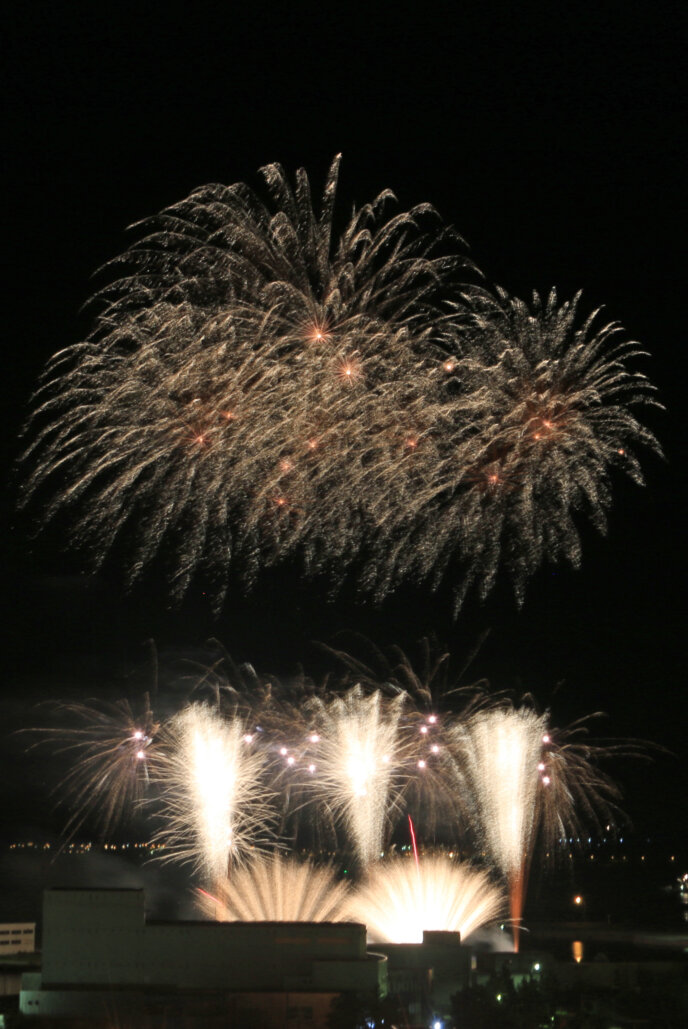 Koichi Matsuda Iwanai Dotou Firework Festival 2 mtime20170710144421