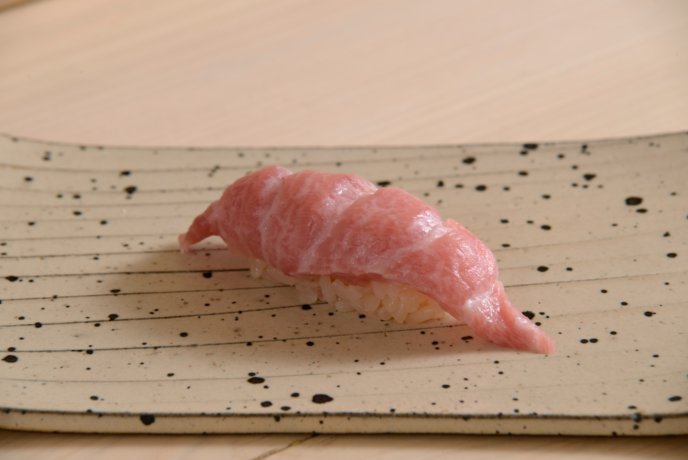 Sushi Shin Kamui Niseko Tuna Maguro Sushi Dish 1